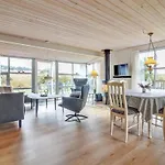 Сasa de vacaciones Alice - 1-3km From The Sea By Interhome